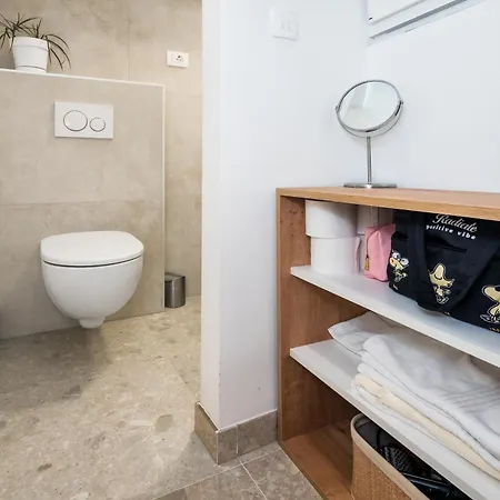 Apartment Vitturi Heritage Kaštela